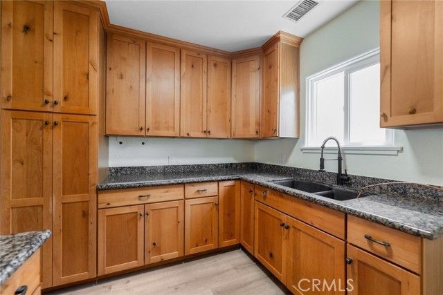 932 6th Street, Redlands, CA 92374