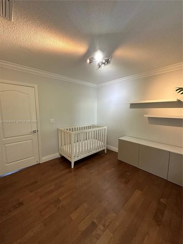 9060 SW 215th Ter, Cutler Bay, FL 33189