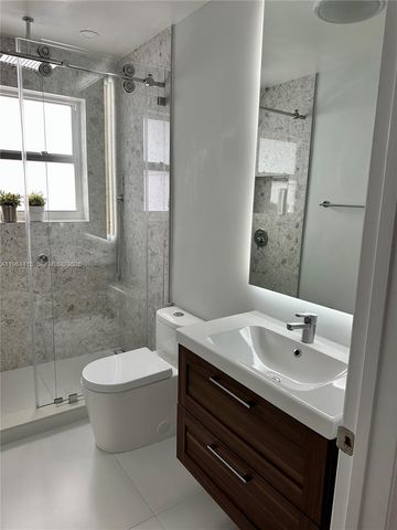 9060 SW 215th Ter, Cutler Bay, FL 33189