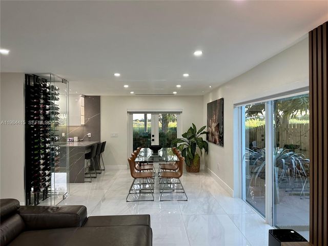 9060 SW 215th Ter, Cutler Bay, FL 33189