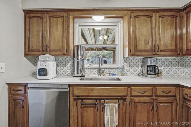 5413 S Louisville Avenue, Tulsa, OK 74135