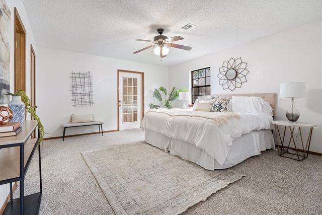 2115 W Tulsa Street, Siloam Springs, AR 72761