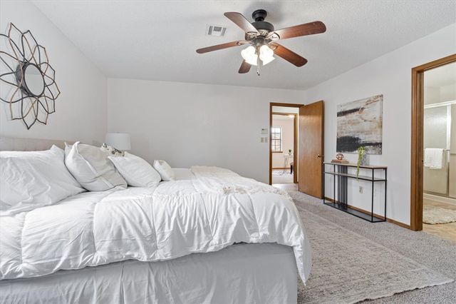 2115 W Tulsa Street, Siloam Springs, AR 72761