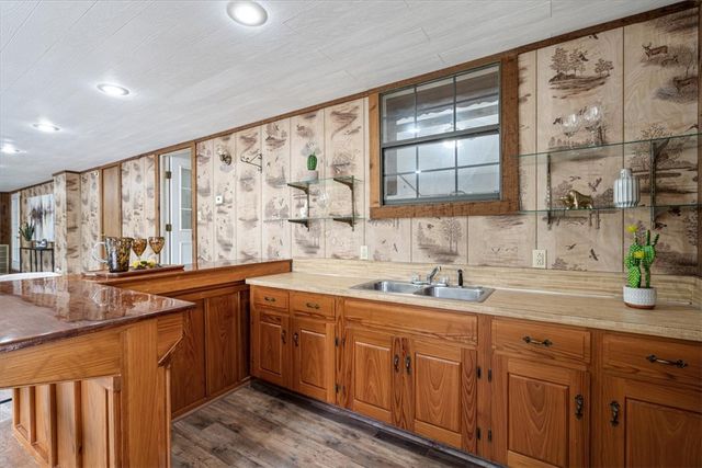 2115 W Tulsa Street, Siloam Springs, AR 72761