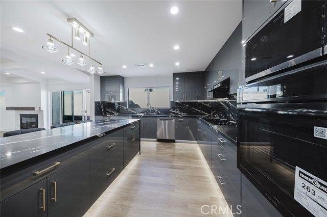 9055 Forbes Avenue, Northridge (los Angeles), CA 91343