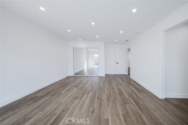 9055 Forbes Avenue, Northridge (los Angeles), CA 91343