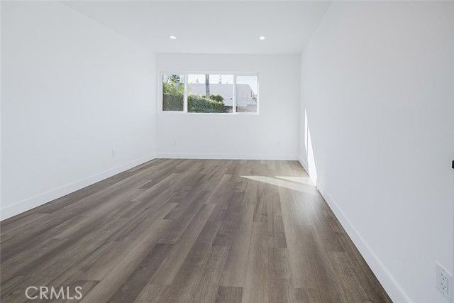 9055 Forbes Avenue, Northridge (los Angeles), CA 91343