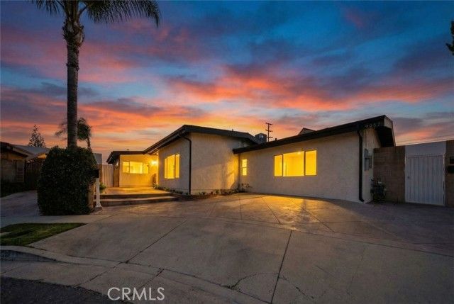 9055 Forbes Avenue, Northridge (los Angeles), CA 91343