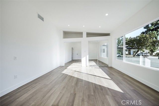 9055 Forbes Avenue, Northridge (los Angeles), CA 91343