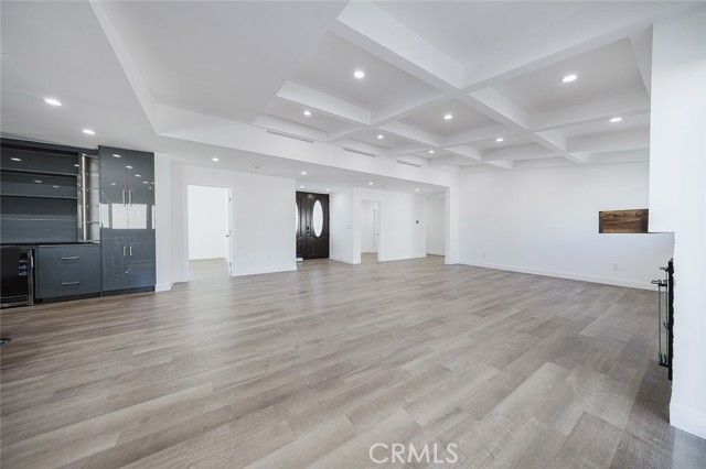 9055 Forbes Avenue, Northridge (los Angeles), CA 91343