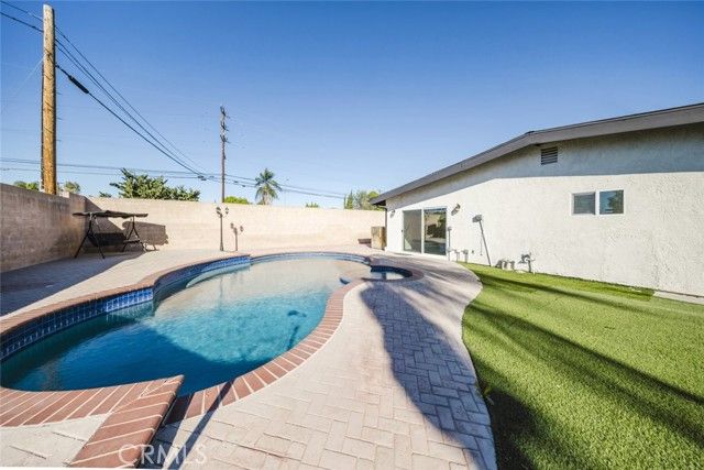 9055 Forbes Avenue, Northridge (los Angeles), CA 91343