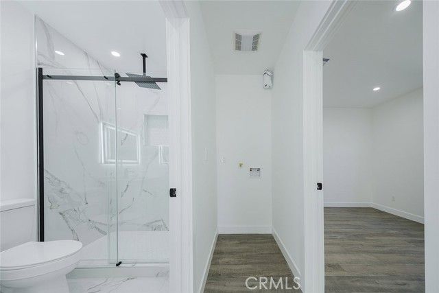 9055 Forbes Avenue, Northridge (los Angeles), CA 91343