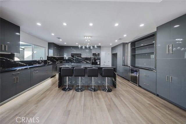 9055 Forbes Avenue, Northridge (los Angeles), CA 91343