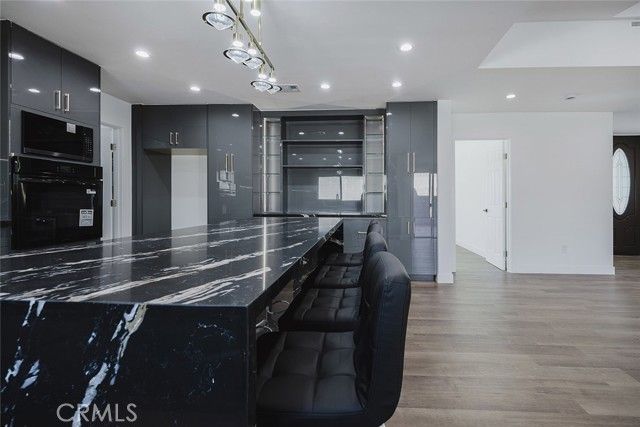 9055 Forbes Avenue, Northridge (los Angeles), CA 91343