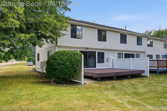 22749 Cranbrooke Drive, Novi, MI 48375