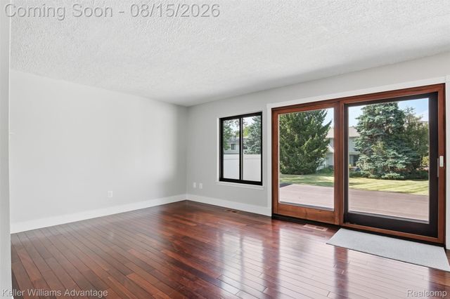 22749 Cranbrooke Drive, Novi, MI 48375