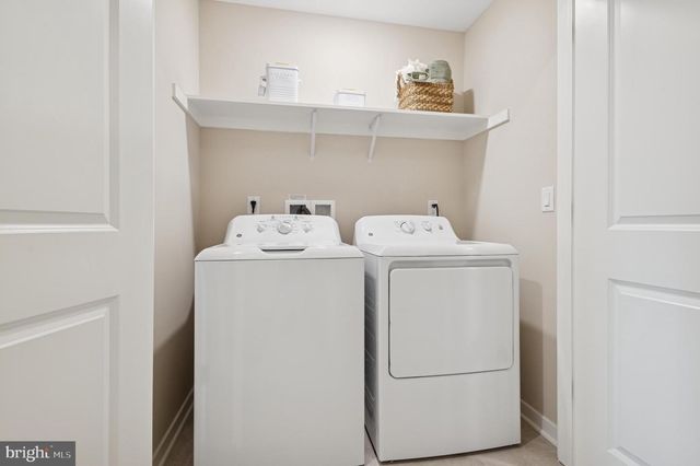 56 SILVERBELL AVE, Berlin, NJ 08009