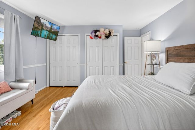 4 Albert Court, Colonie, NY 12110