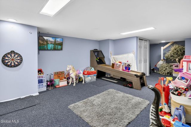 4 Albert Court, Colonie, NY 12110