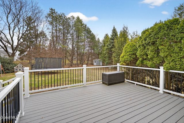 4 Albert Court, Colonie, NY 12110