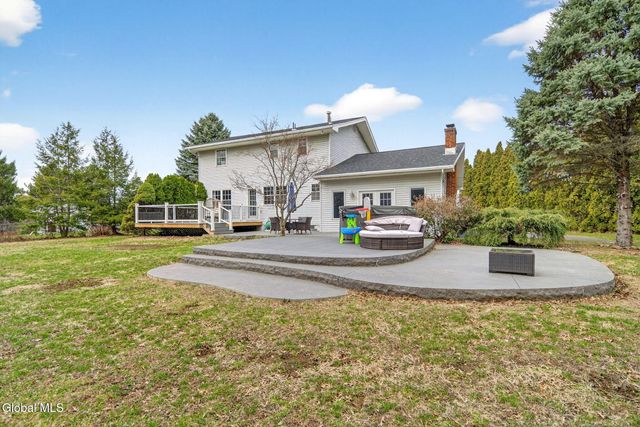 4 Albert Court, Colonie, NY 12110