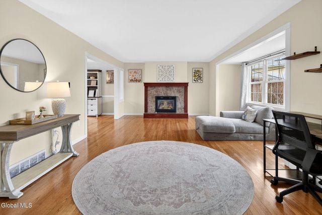 4 Albert Court, Colonie, NY 12110