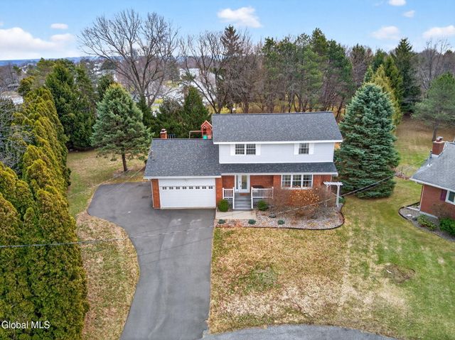 4 Albert Court, Colonie, NY 12110