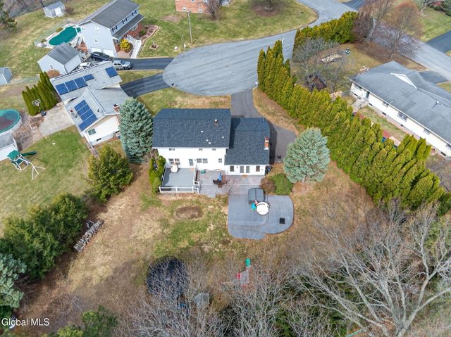 4 Albert Court, Colonie, NY 12110