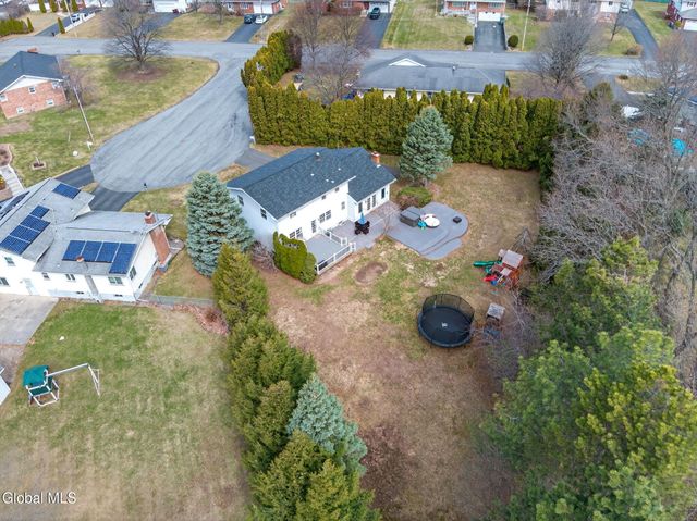 4 Albert Court, Colonie, NY 12110