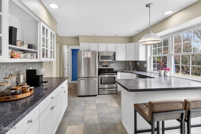 4 Albert Court, Colonie, NY 12110