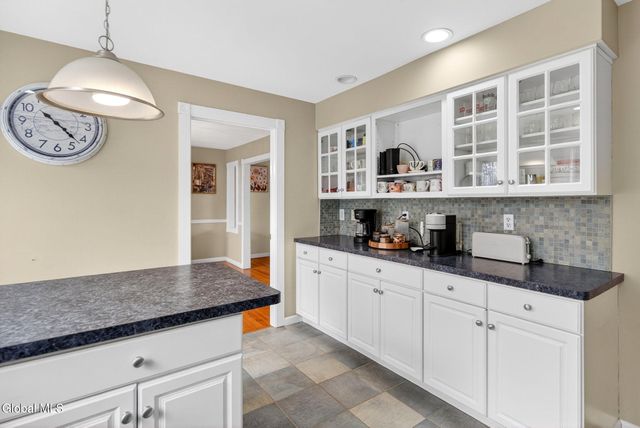 4 Albert Court, Colonie, NY 12110