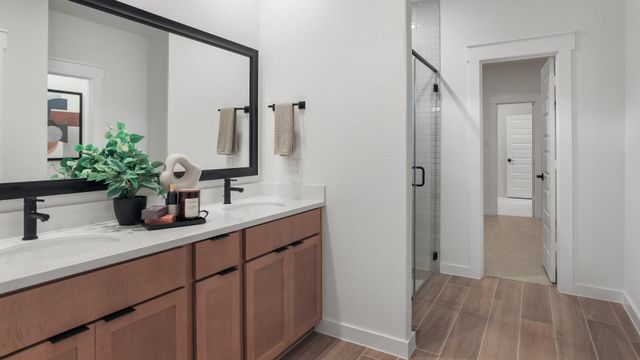 213 Outhaul DR, Hutto, TX 78634