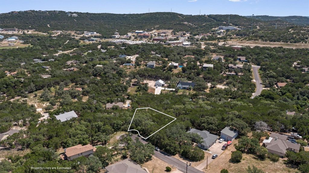 7405 Little Oak CIR, Lago Vista, TX 78645
