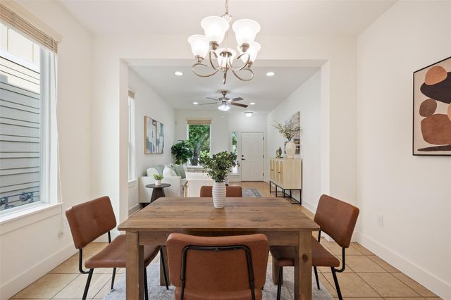 909 Mountaineer LN, Austin, TX 78757