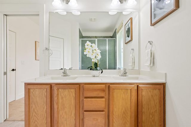 909 Mountaineer LN, Austin, TX 78757