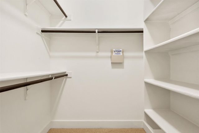 909 Mountaineer LN, Austin, TX 78757