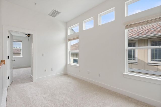 909 Mountaineer LN, Austin, TX 78757