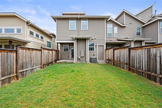 909 Mountaineer LN, Austin, TX 78757