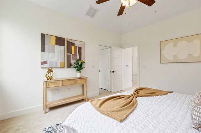 909 Mountaineer LN, Austin, TX 78757