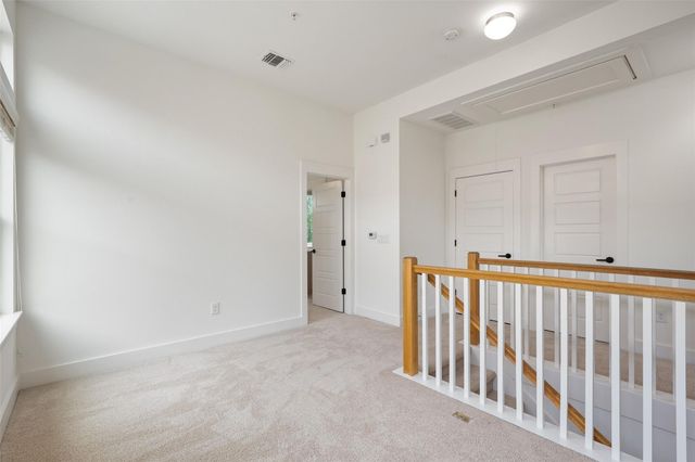 909 Mountaineer LN, Austin, TX 78757