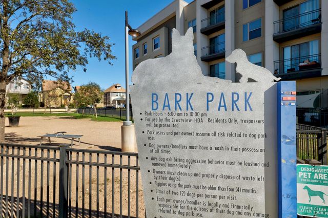 909 Mountaineer LN, Austin, TX 78757