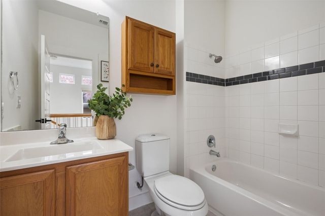 909 Mountaineer LN, Austin, TX 78757