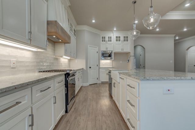 204 Joliet Avenue, Levelland, TX 79336