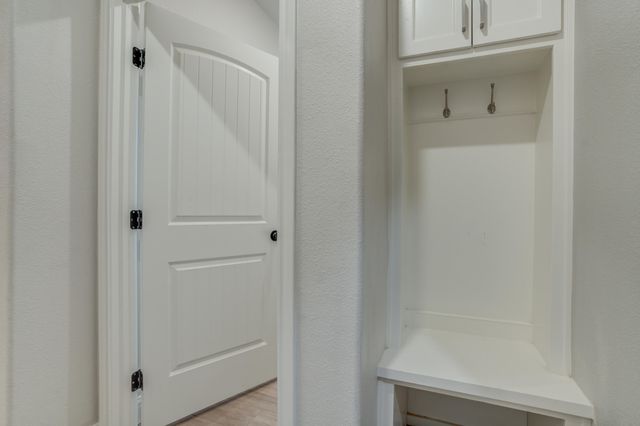 204 Joliet Avenue, Levelland, TX 79336