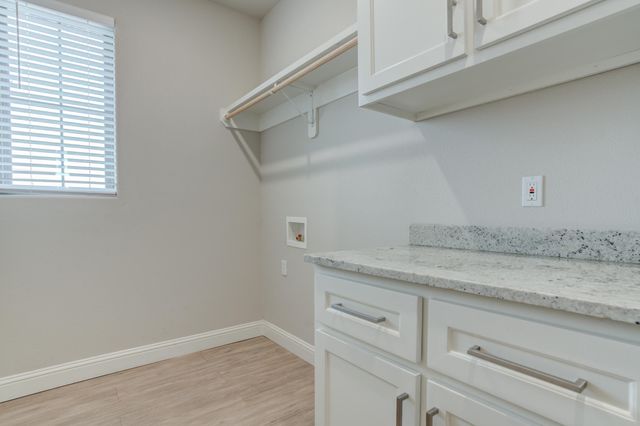 204 Joliet Avenue, Levelland, TX 79336