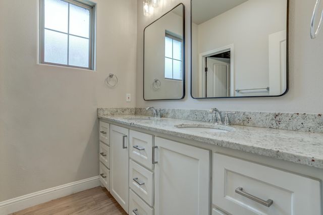 204 Joliet Avenue, Levelland, TX 79336