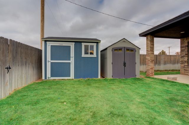 204 Joliet Avenue, Levelland, TX 79336