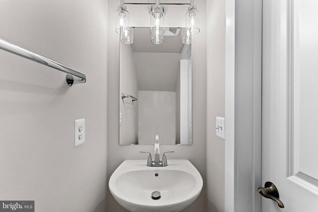 1035 INFERNO TER SE, Leesburg, VA 20175