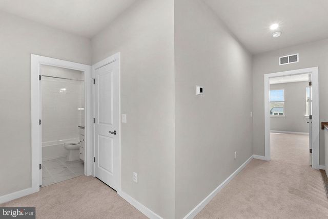 1035 INFERNO TER SE, Leesburg, VA 20175