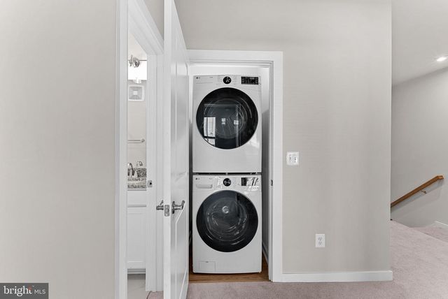 1035 INFERNO TER SE, Leesburg, VA 20175